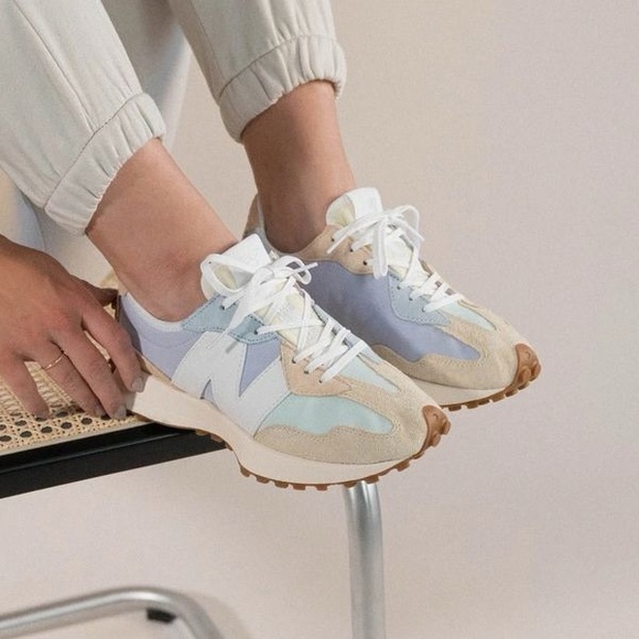 New Balance 327 - Picture 7 of 10